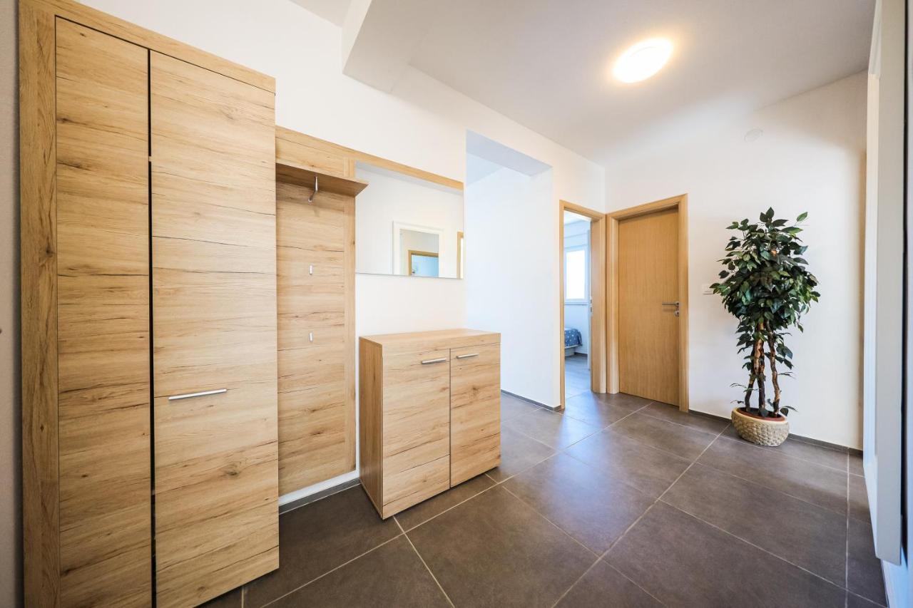 1oak rentals Vir Extérieur photo